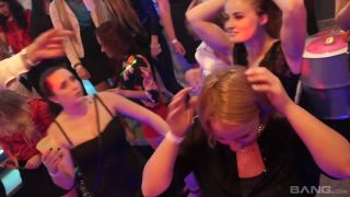 Party Hardcore Gone Crazy 22 Scene 3 Blowjob!-7