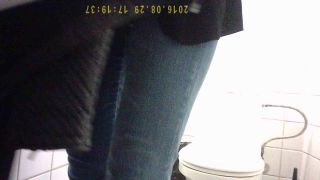 Voyeur – Student Restroom 146 - (Webcam)-0
