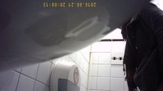 Voyeur – Student Restroom 146 - (Webcam)-1