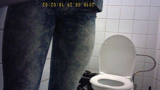 Voyeur – Student Restroom 146 - (Webcam)-8