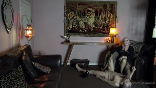 60 Minutes With Miss Kim Part 5 Onlyfans Miss Kim Rub (Feet porn)-1