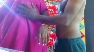 Sex Boss having sex with Indian Tamil desi maid chubby women-2