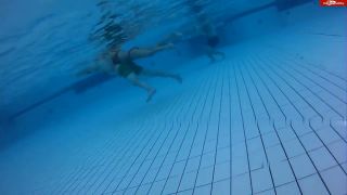 [K2S.CLUB] HornyRoxy - Usertreffen im Schwimmbad Part 3 Unterwasser Cam - HD 720P-6