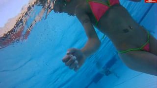 [K2S.CLUB] HornyRoxy - Usertreffen im Schwimmbad Part 3 Unterwasser Cam - HD 720P-8