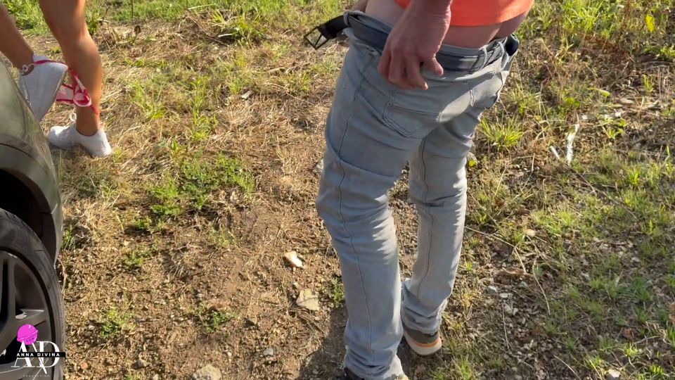 Anna Divina Hot French Girl Fuck With Uber Driver Outdoor Near His Car (MILF porn)