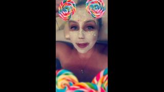 Holly Randall 71371984-sstg-0899857A-344C-4130-9FC0-3A17A0A61DC8-9