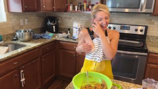 ErikaSwingz - Baking Cookies Naked - Housewives-7