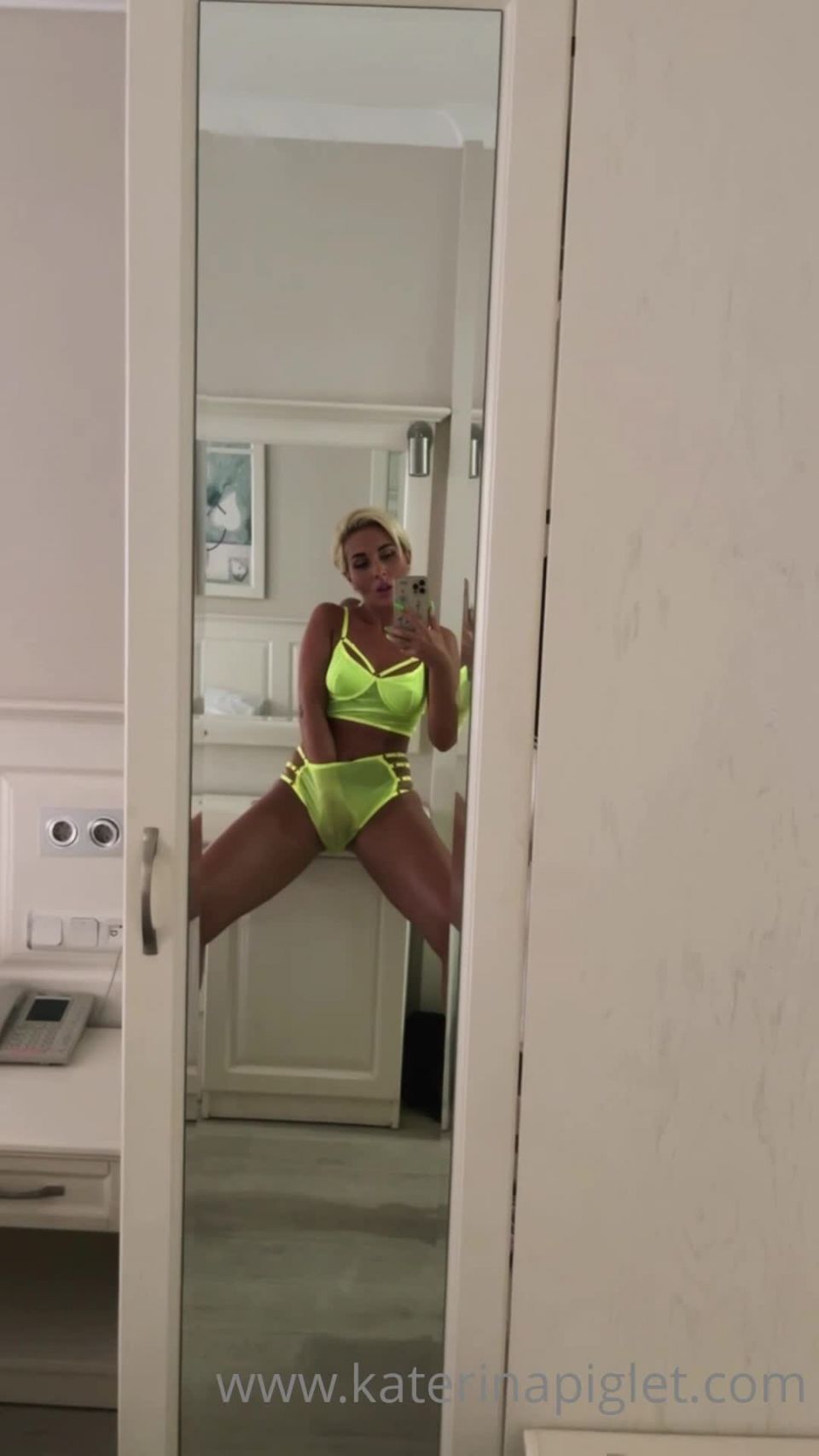 free adult clip 21 Katerina Piglet – I Wonder How Much You Like Me Without Latex - masturbation instructions - fetish porn fat fetish porn