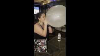 Many Vids - Buttplugbetty Blow To Pop At A Bar - Buttplugbetty-2