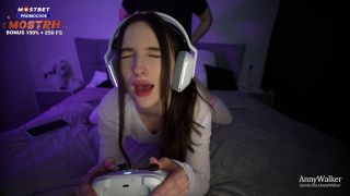 Anny Walker - Gamers Stepsister Sucks Dick And Rides - Stockings-5