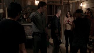 Lauren Cohan – The Walking Dead s03e07 (2012) HD 1080p!!!-7