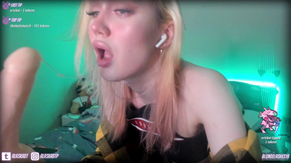Shemale Webcams Video for October 10, 2018 – 03 webcam 