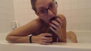 112687 Nerdy chick with hot body plays with big black dildo.-5