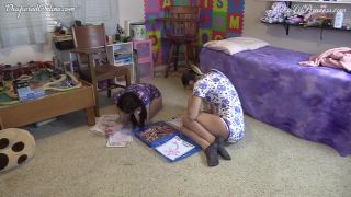 Diaperedonline2Picky Pookie Picky  Pookie Coloring on Floor-4