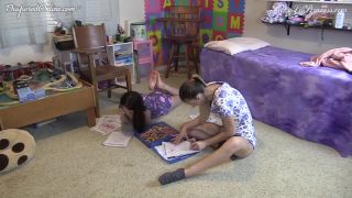 Diaperedonline2Picky Pookie Picky  Pookie Coloring on Floor-6