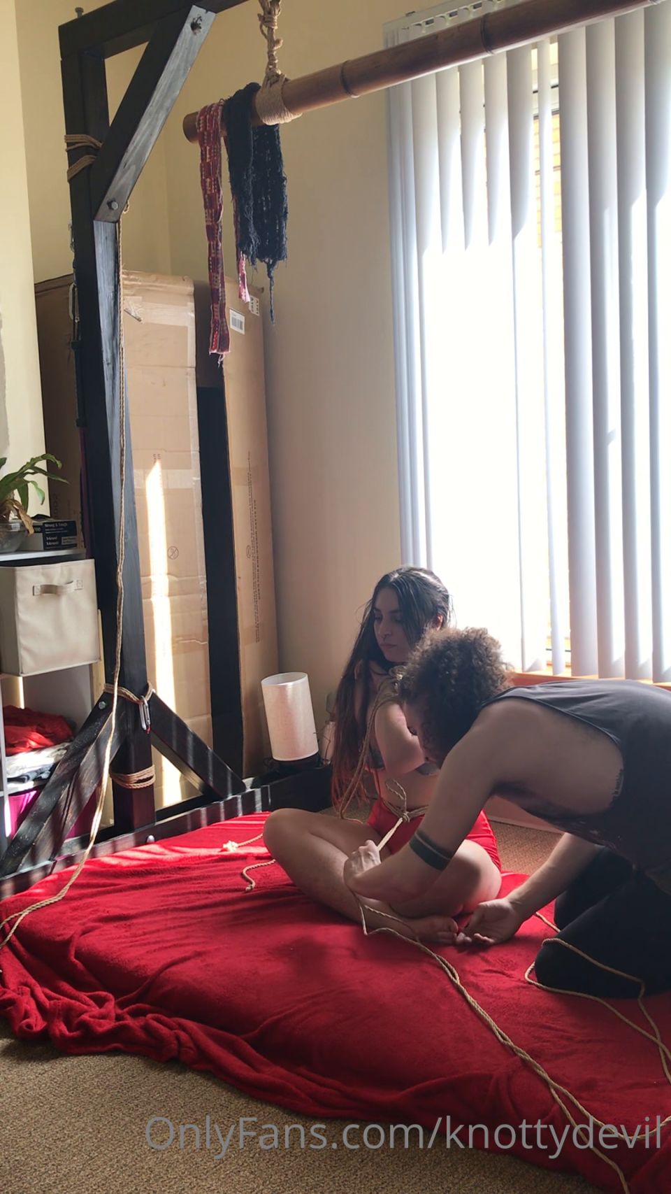 knottydevil 2021-04-09_I_haven_t_been_able_to_do_a_live_session_with_my_current_sch.._5a08 