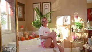 [Cosmid] Stephanie Burke [10.22.25] [1080p]-0