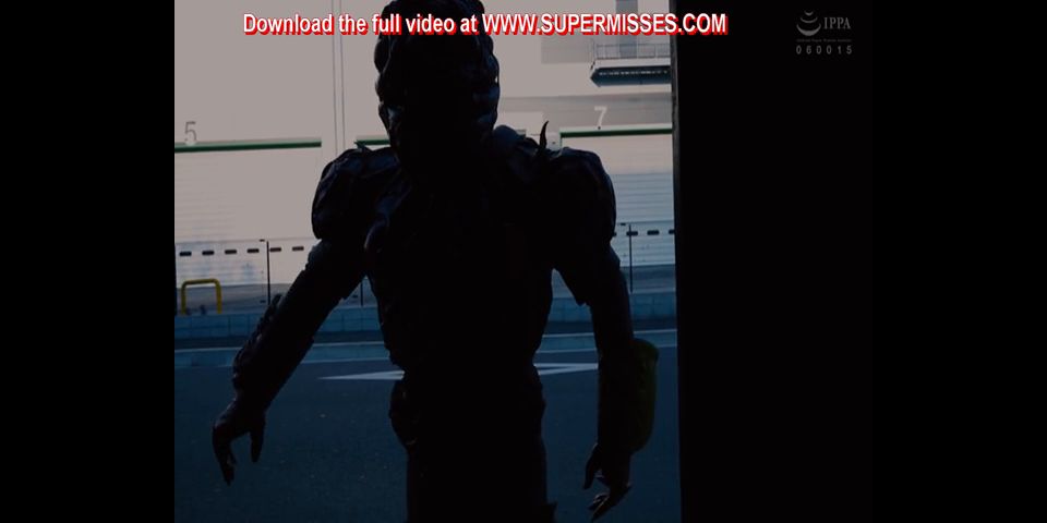 [SuperMisses.com] SPSC-17 Fighting Heroine in Grave Danger-004