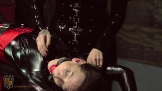 House of Gord19 03 02 Elise Graves & Lady Vi - Tickled & Tormented (Scene)-3