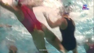 Waterpolo girls fight underwater  oops-1