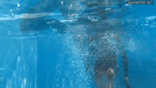 Swimming pool underwater naked babe bonnie dolce teen porn by ....-6