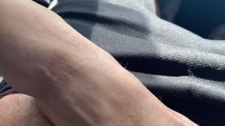 [Amateur] POV MILF foot tease and Handjob while driving-4