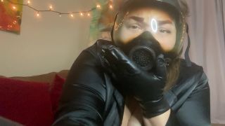 M@nyV1ds - rubberfoxx - Gloved GasMask BreathPlay with you-6