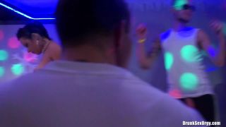 online adult video 3 hardcore porn - hardcore - party hardcore 2004-9