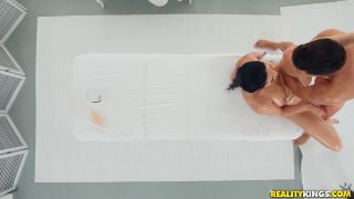 King&#039;s Spa: Kira - [Hardcore porn]-5