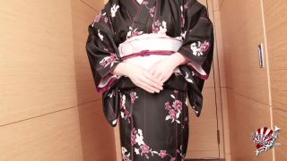 Online shemale video Renka Sexy Kimono-0