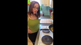 Miss Dawson - themissdawson ThemissdawsonLunchtime at mine fancy the noodles or my titties - 08-12-2020 - SiteRip-2