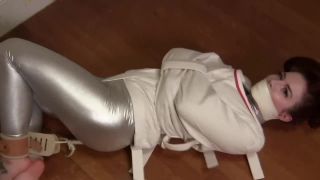 girls in a straitjacket c228-0