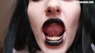 ELVIRA DE VOUR - BLACK ON MY LIPS - masturbation instruction on fetish porn-4