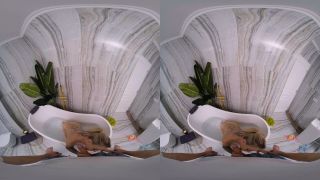 Video Isabelle Deltore  Bath After The Workout 1080p FullHD-1