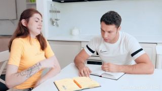Vikki Ray Hard Working Cutie Shows Her Boobs - Teen-1