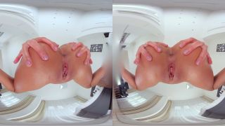 Video Melena Maria Rya: Melena's Pussy 2700p UltraHD/4K-3