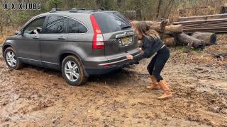  Lora Cross   CarSex Lora Cross Stuck In The Mud Tinder Date Mishap-7