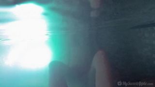 Chaturbate – MySweetApple - Underwater Footjob in a Jacuzzi - HD - (Webcam)-6