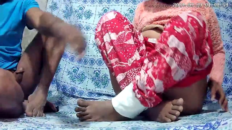 Couple Indian young teacher and student sex in the classroom