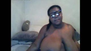  amature showing her HUGE heavy tits on webcam BigTits!-5