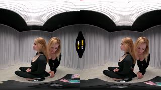 VR Queens Vika Bucka Luna Soft Touch 8K ASMR Blowjob VR-1