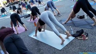 Public yoga class ass-8