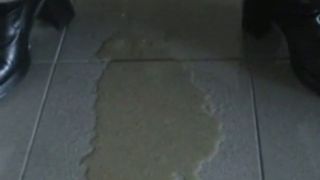 [K2S.CLUB] Stephanie1980 - Ins Büro gepisst - HD 720P-1