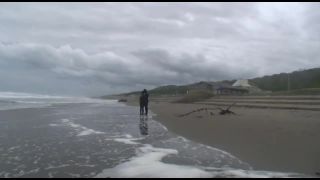 7257 Rubber Girl In The Beach 2-9