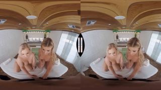 Vr NAUGHTY AMERICA Bailey Brooke, Serena Avary, and Bunny Colby have a wet spa orgy with a big cock-2