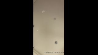 Alliet - you asked for it so here it is me playing with a dildo and riding it wish i could re 07-04-2022.-5
