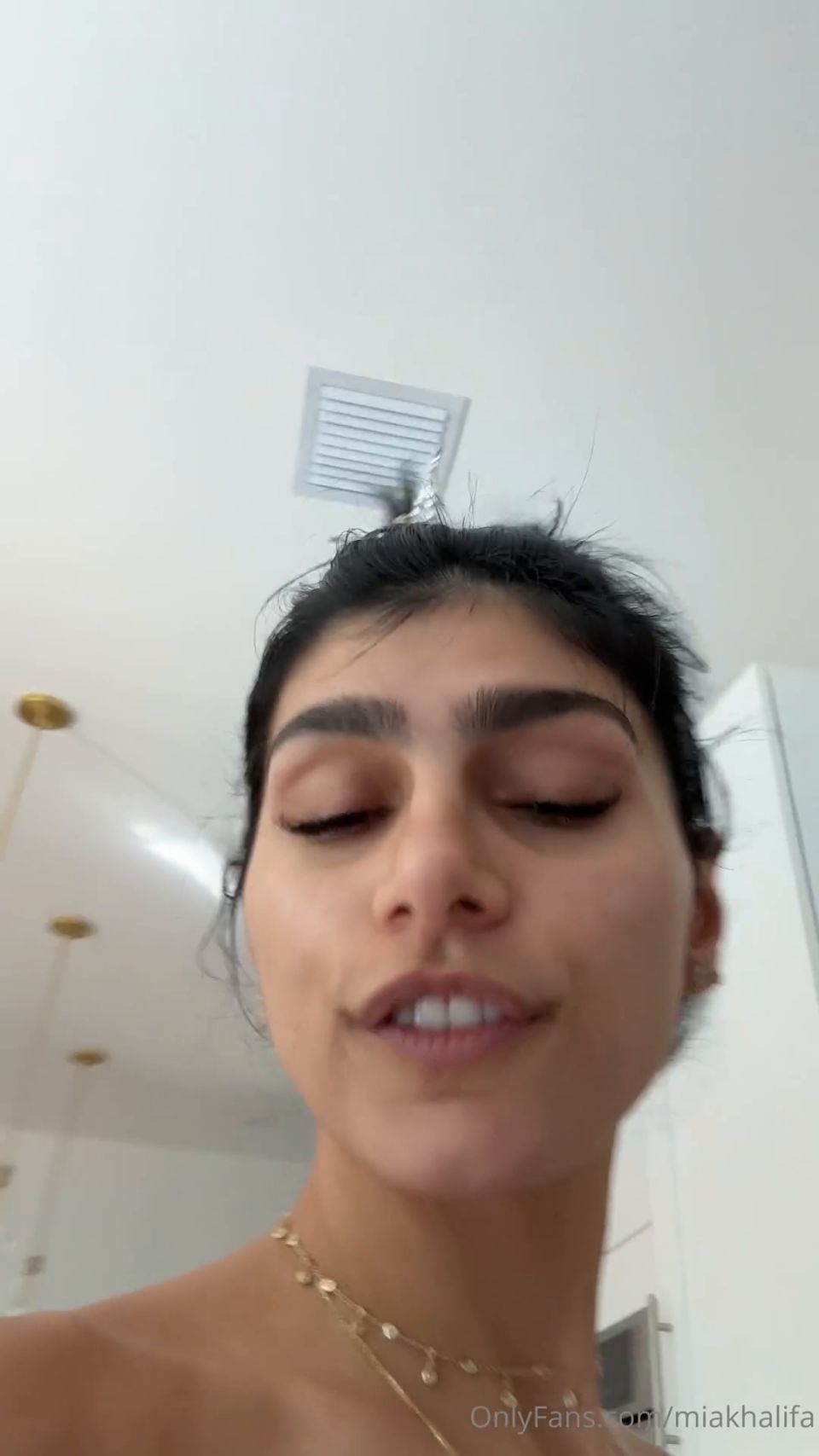 [K2S.CLUB] Mia Khalifa - Shower - FullHD 1080P