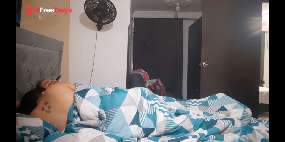 I fuck my lover until I have orgasm at my husbands house.