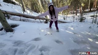 Lucy Mochi Outdoor Anal Sex In The Snow Lucy Mochi  sex-1