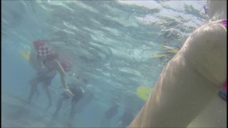 Voyeur Under the water in the swimming pool - pcolle YMUW-1003 on voyeur -0